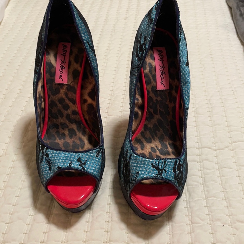 COPY - Betsey Johnson Heels Size 7
